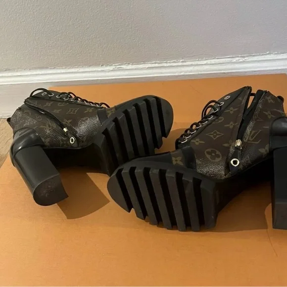 LV Star Trail Ankle Boot - Picture 4 of 6